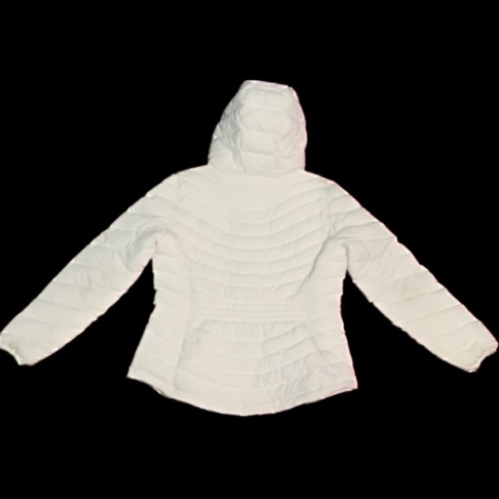 White, large UNISEX Calvin Klein winter puffer coat.